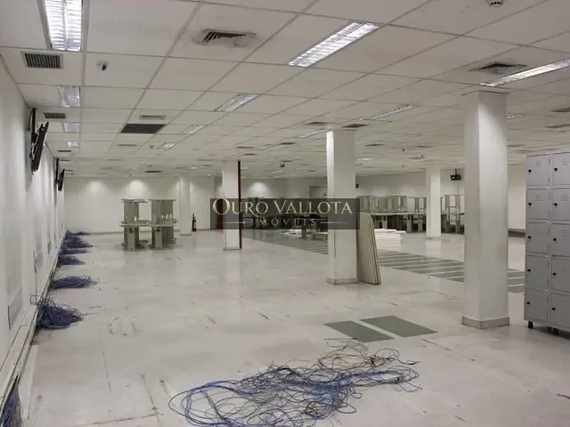 Prédio com 3009m², para alugar, no bairro Barra Funda em São Paulo