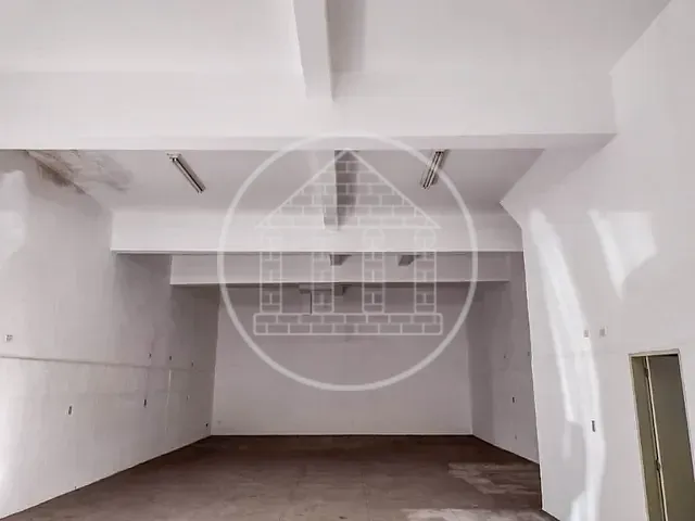 Prédio com 230m², para alugar, no bairro Jardim São Bernardo em São Paulo