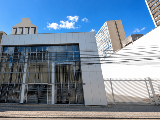 Prédio com 1665m², para alugar, no bairro Centro em Curitiba