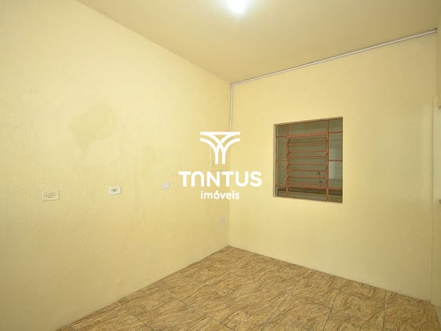 Prédio para alugar, no bairro Barreirinha em Curitiba