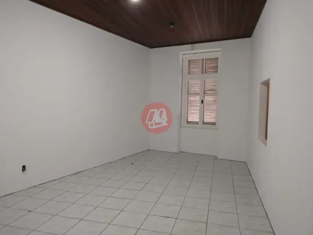 Prédio com 200m², para alugar, no bairro Floresta em Porto Alegre