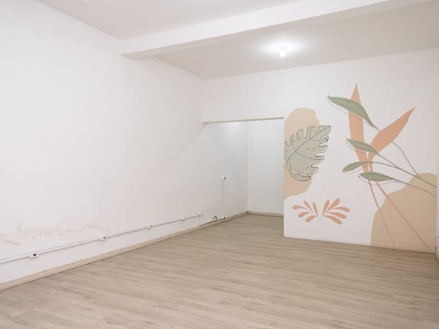 Prédio com 75m², para alugar, no bairro Centro em Pelotas