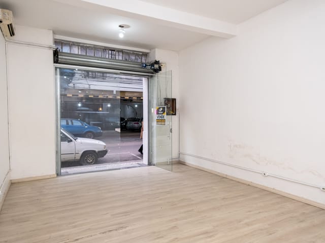 Prédio com 75m², para alugar, no bairro Centro em Pelotas