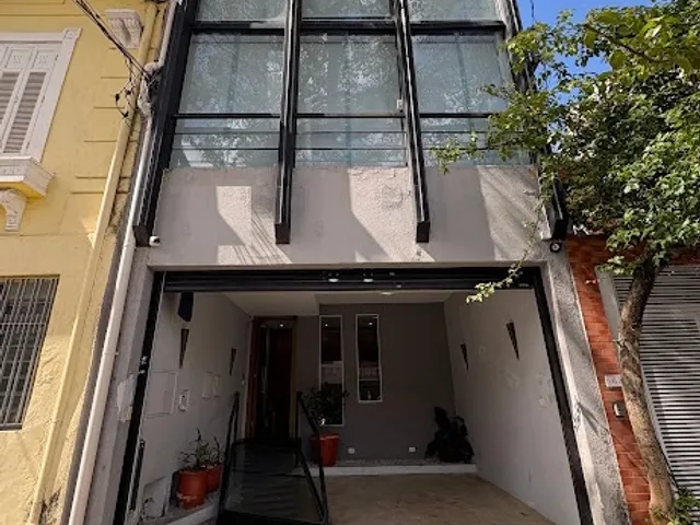 Prédio com 250m², à venda ou para alugar, no bairro Cambuci em São Paulo