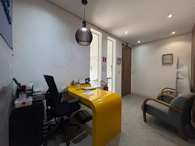 Prédio com 250m², à venda ou para alugar, no bairro Cambuci em São Paulo