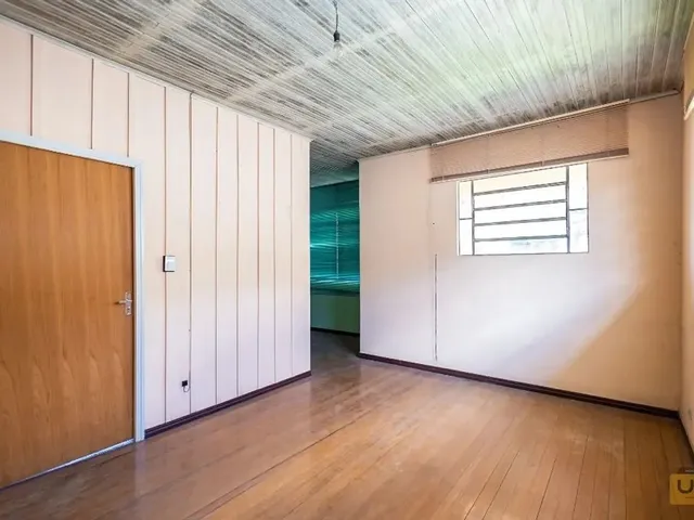 Prédio com 460m², para alugar, no bairro Campina do Siqueira em Curitiba