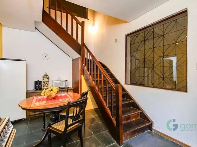 Prédio para alugar, no bairro Centro em Curitiba