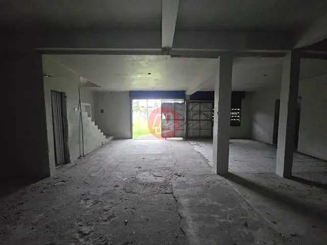 Prédio com 963m², para alugar, no bairro Partenon em Porto Alegre