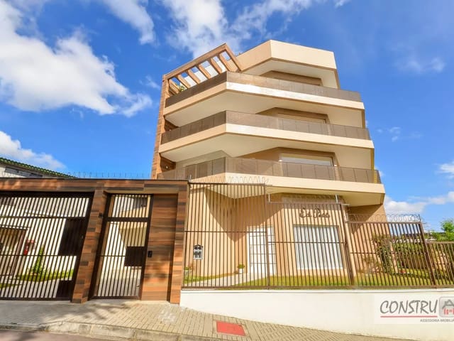 Prédio à venda, no bairro Ahú em Curitiba