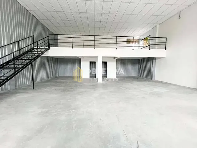 Prédio com 330m², para alugar, no bairro Guarani em Novo Hamburgo