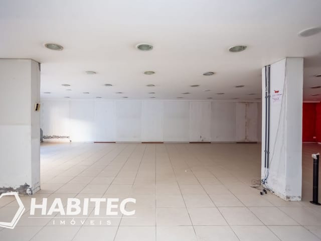 Prédio para alugar, no bairro Centro em Curitiba