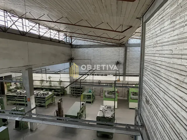 Prédio à venda, no bairro Canudos em Novo Hamburgo