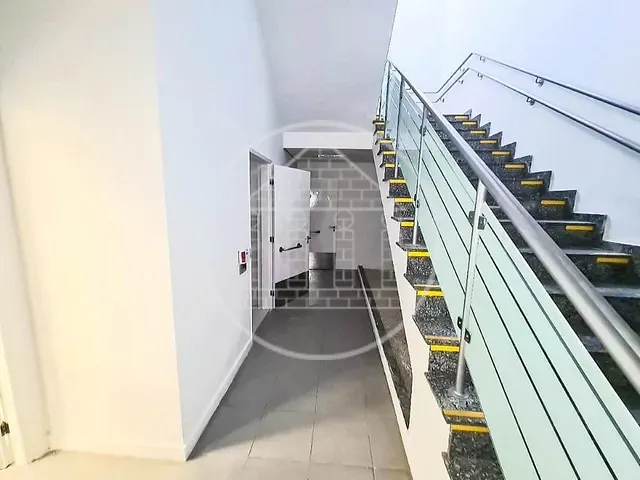 Prédio com 871m², à venda ou para alugar, no bairro Socorro em São Paulo
