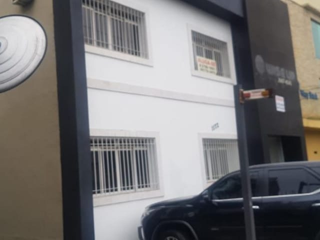 Prédio com 525m², para alugar, no bairro Cambuci em São Paulo