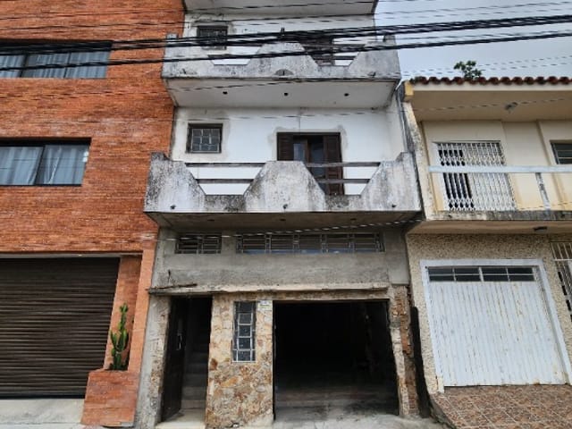 Prédio com 1316m², à venda, no bairro Centro em Pelotas