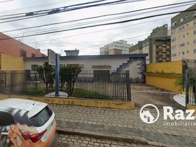 Prédio para alugar, no bairro Portão em Curitiba