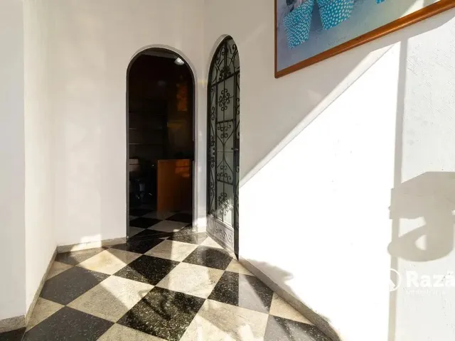 Prédio para alugar, no bairro Portão em Curitiba
