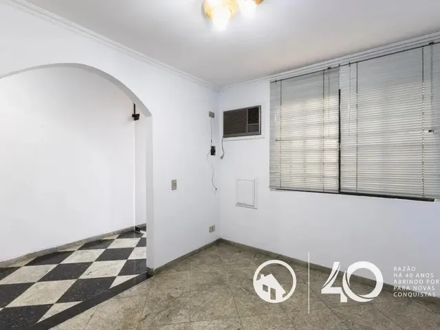 Prédio para alugar, no bairro Portão em Curitiba