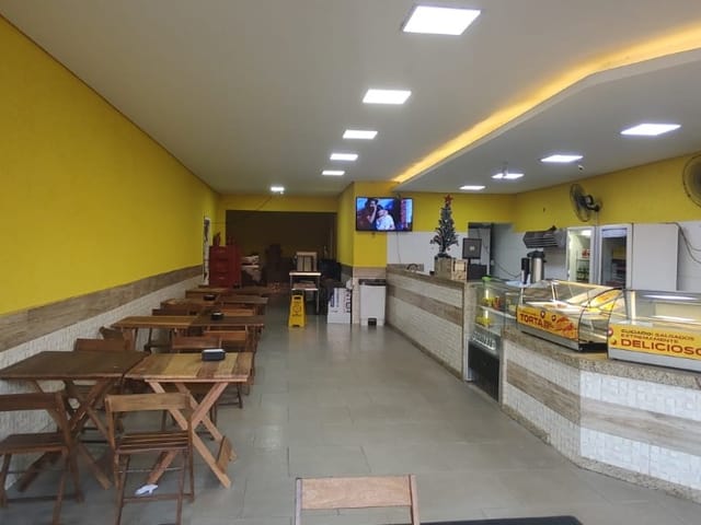 Foto do Prédio - Casa comercial para venda em Loteamento Pedra 90, 200m² | Lares e Andares Imóveis