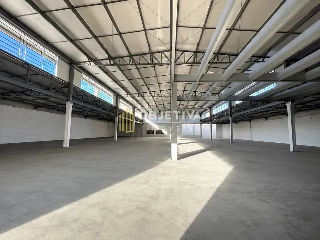 Prédio com 1635m², para alugar, no bairro São Jorge em Novo Hamburgo