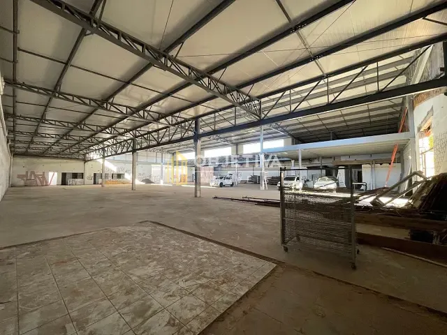 Prédio com 1635m², para alugar, no bairro São Jorge em Novo Hamburgo