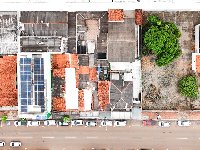 Foto do Prédio - Casa comercial para venda em Centro, 720m² | Lares e Andares Imóveis