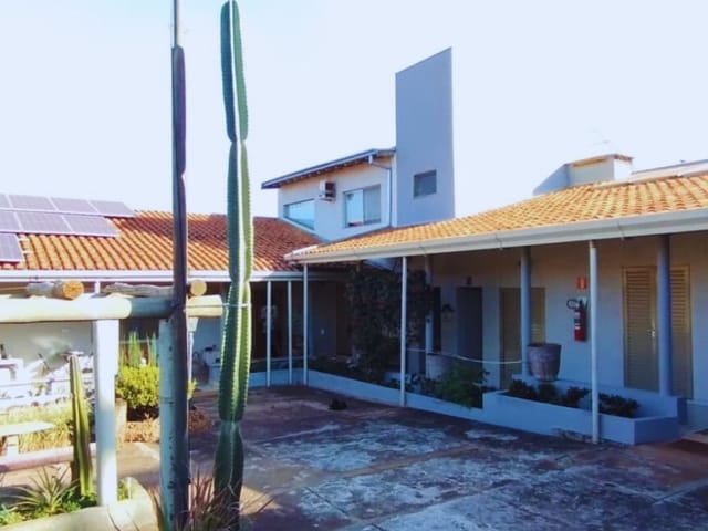 Prédio com 1180m², à venda, no bairro Jardim Nova Aparecida em Jaboticabal