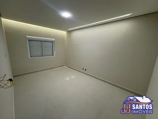Prédio com 255m², à venda, no bairro Vila Bertioga em São Paulo