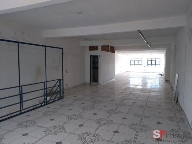 Prédio à venda, no bairro Jardim Angela (Zona Sul) em São Paulo
