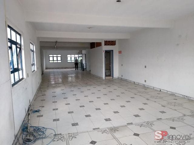 Prédio à venda, no bairro Jardim Angela (Zona Sul) em São Paulo