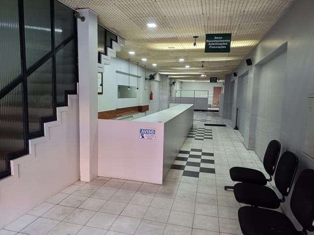 Prédio com 247m², à venda ou para alugar, no bairro Centro em Pelotas