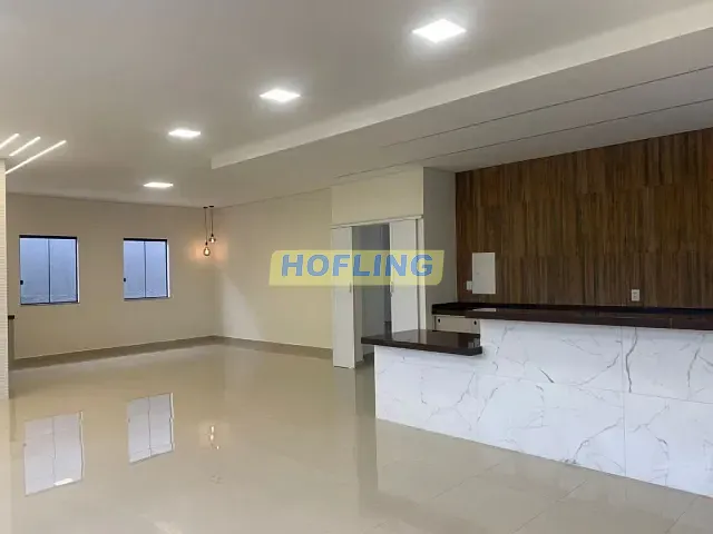 Prédio com 800m², à venda, no bairro Centro em Rio Claro