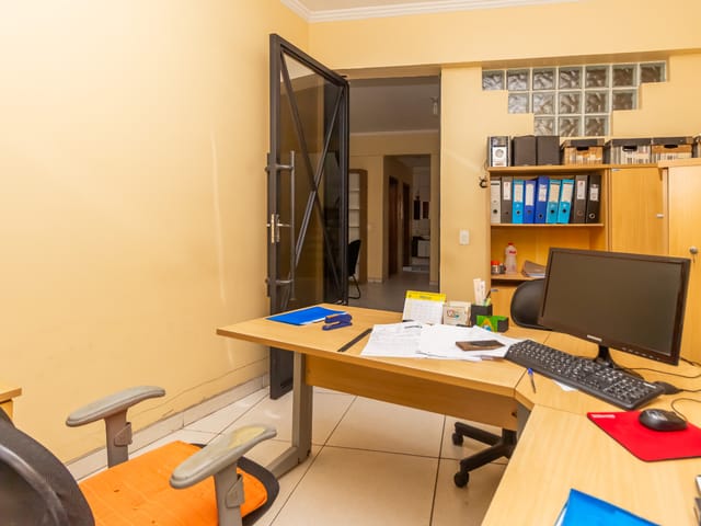 Foto do Prédio - Casa comercial para venda em Liberdade, 700m² | Lares e Andares Imóveis