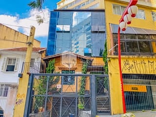 Foto do Prédio-Casa comercial para venda em Liberdade, 700m²