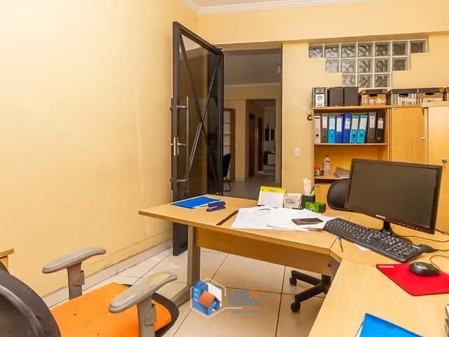 Prédio com 700m², à venda, no bairro Liberdade em São Paulo
