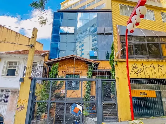 Prédio com 700m², à venda, no bairro Liberdade em São Paulo