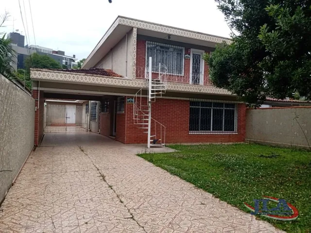 Prédio com 524m², à venda ou para alugar, no bairro Bacacheri em Curitiba