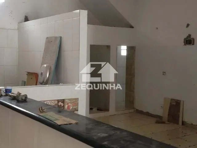 Prédio com 250m² 2 quartos e 3 banheiros, à venda, no bairro Rochdale em Osasco