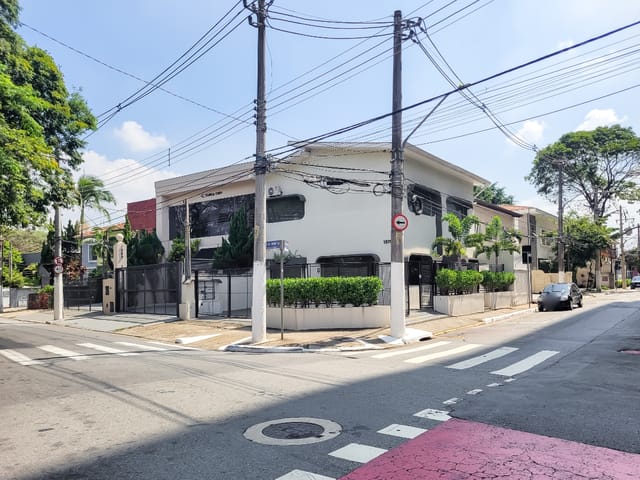 Foto do Prédio - Casa comercial para venda e locação em Paraíso, 181m² | Lares e Andares Imóveis