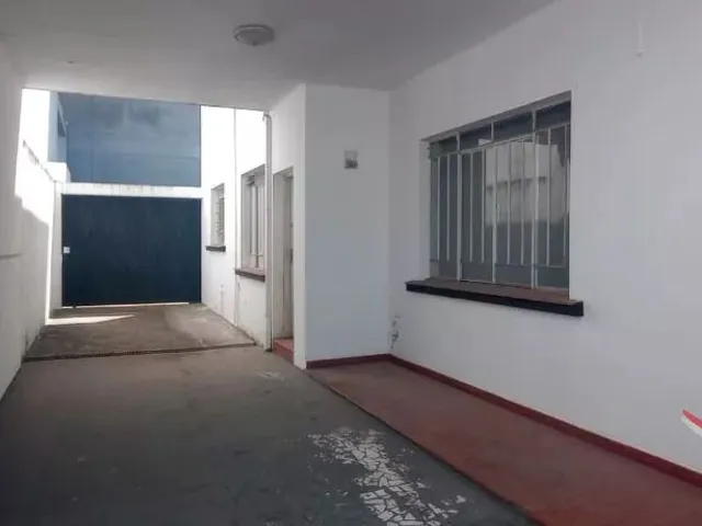 Prédio com 366m², à venda, no bairro Cabral em Curitiba