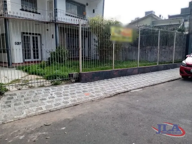 Prédio com 366m², à venda, no bairro Cabral em Curitiba