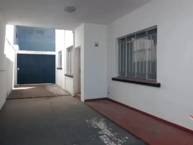 Prédio com 366m², à venda, no bairro Cabral em Curitiba