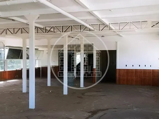 Prédio com 568m², para alugar, no bairro Parque Alto do Rio Bonito em São Paulo