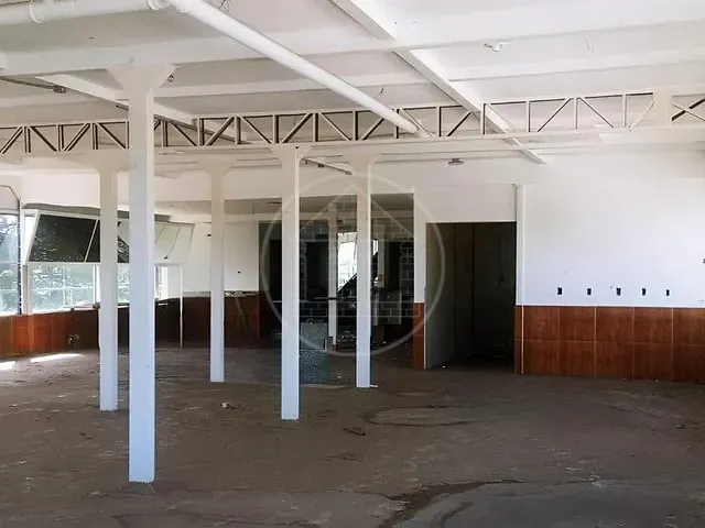 Prédio com 568m², para alugar, no bairro Parque Alto do Rio Bonito em São Paulo