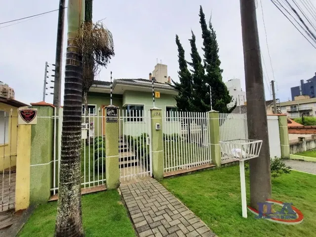 Prédio com 367m² 3 quartos e 2 banheiros, à venda, no bairro Ahú em Curitiba