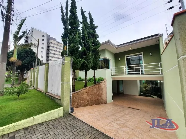 Prédio com 367m² 3 quartos e 2 banheiros, à venda, no bairro Ahú em Curitiba