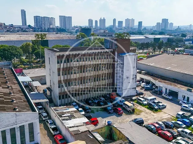 Prédio com 10000m², para alugar, no bairro Jurubatuba em São Paulo