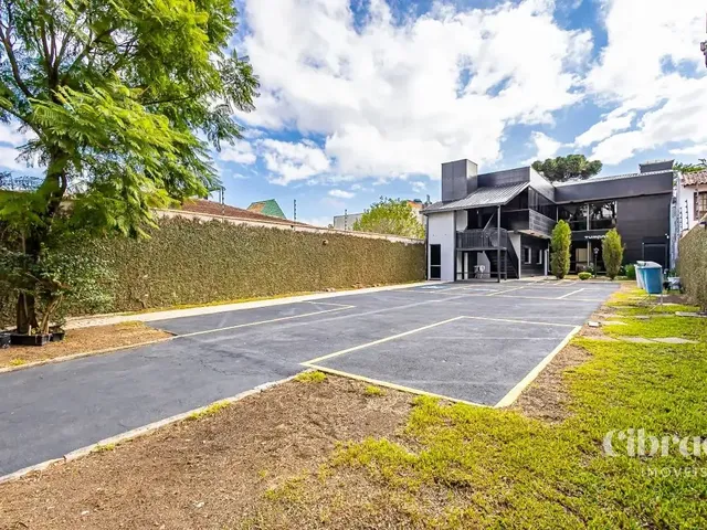 Prédio para alugar, no bairro Hugo Lange em Curitiba