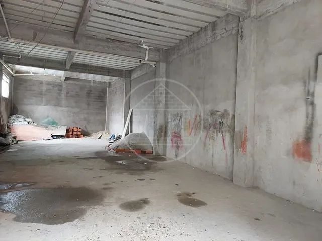 Prédio com 800m², à venda, no bairro Chácara Cocaia em São Paulo