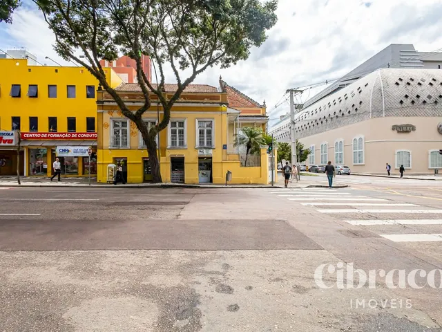 Prédio para alugar, no bairro Centro em Curitiba
